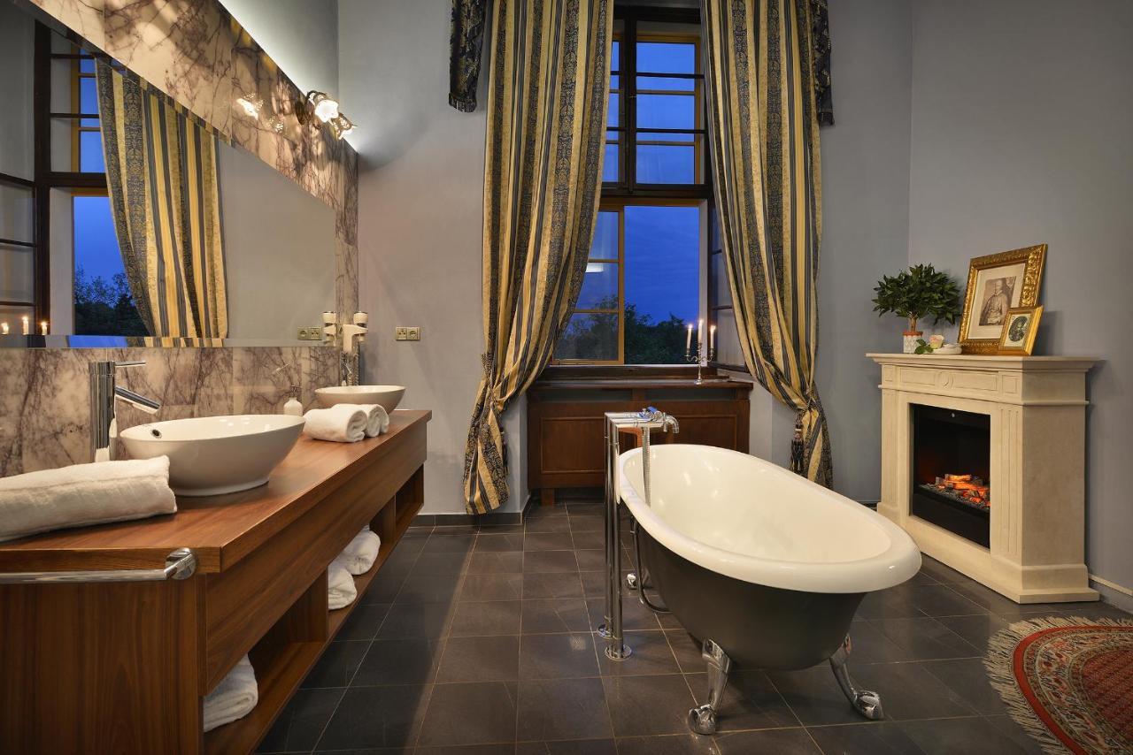 Chateau Loucen Garden Retreat Bagian luar foto