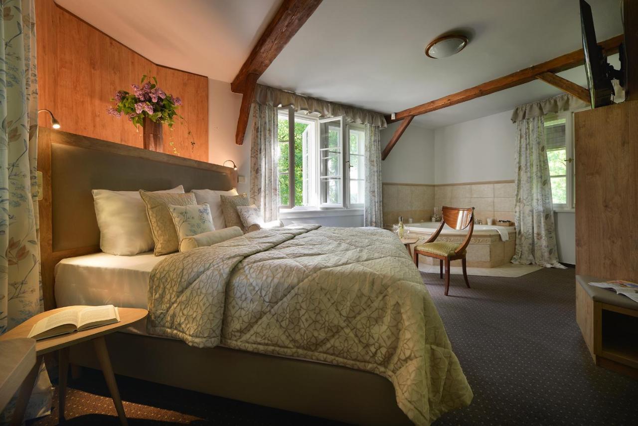 Chateau Loucen Garden Retreat Bagian luar foto