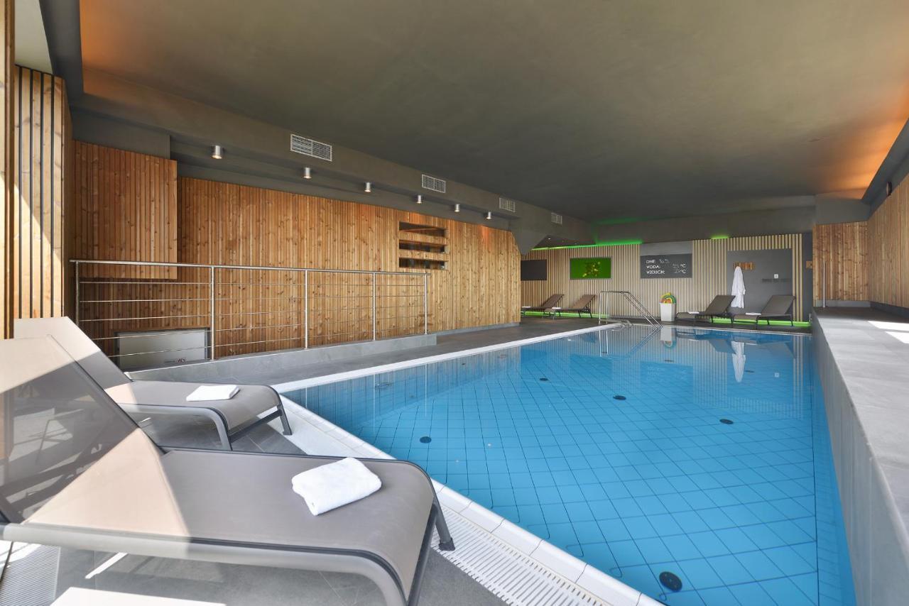 Chateau Loucen Garden Retreat Bagian luar foto