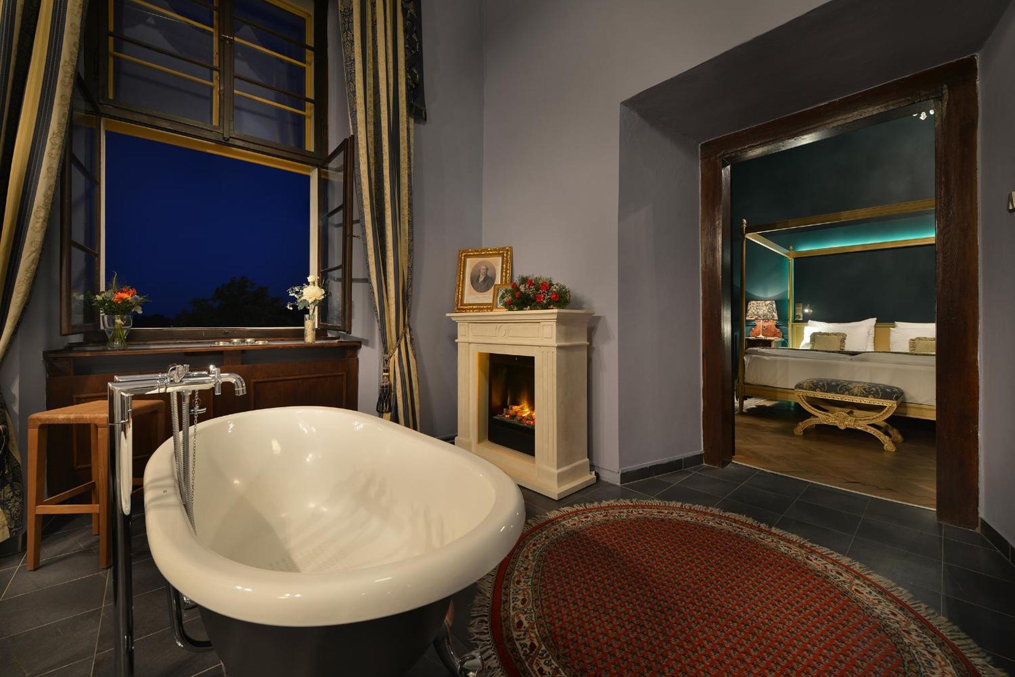 Chateau Loucen Garden Retreat Bagian luar foto